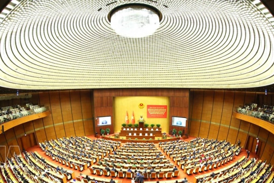 Party chief urges stronger material, spiritual internal capacity in new era