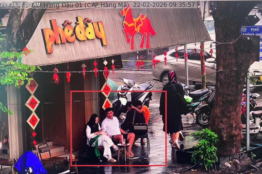 Công an Hà Nội tăng cường xử lý vi phạm trật tự đô thị, tổ chức điểm trông giữ xe miễn phí phục vụ Nhân dân du Xuân
