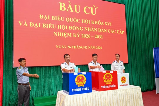 TP. Hồ Chí Minh: Phát huy quyền làm chủ của cán bộ, chiến sĩ trước ngày ra khơi làm nhiệm vụ