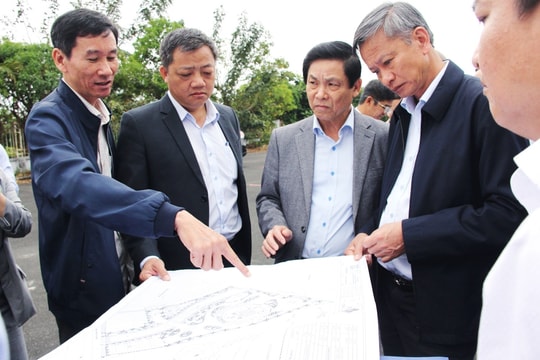 Bài 2: Truy tận cùng những vấn đề nóng