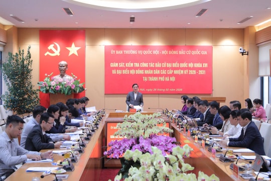 NA Vice Chairman Nguyen Khac Dinh inspects and supervises election preparations in Hanoi