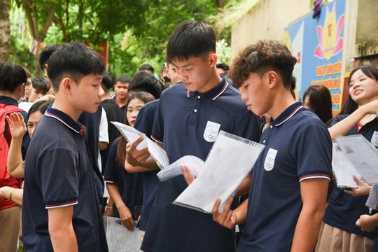 Hà Nội: Tổ chức khảo sát chất lượng học sinh lớp 11, 12