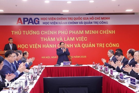 Đào tạo cán bộ, nâng cao năng lực quản trị quốc gia