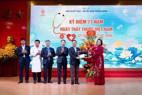 Phó Chủ tịch Quốc hội Nguyễn Thị Thanh thăm, chúc mừng Bệnh viện E và Viện Huyết học - Truyền máu Trung ương