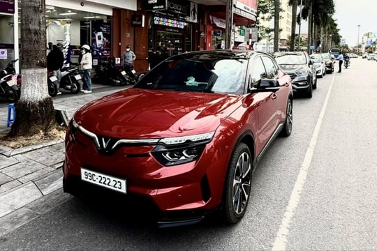 Chuyển từ bán tải sang VinFast VF 8, chủ xe nhận định: “Giải quyết cả bài toán sức mạnh lẫn chi phí vận tải”