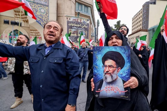 Chuyển giao quyền lực tại Iran: Triển vọng và thách thức phía trước