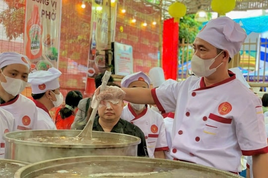 Phở Việt - Di sản sống trong lòng thời đại