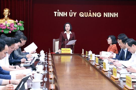 Phó Chủ tịch Quốc hội Nguyễn Thị Thanh giám sát, kiểm tra công tác bầu cử tại Quảng Ninh