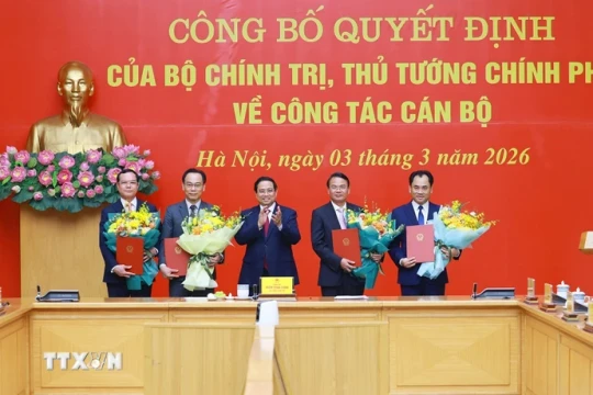 Thủ tướng Phạm Minh Chính trao Quyết định điều động, bổ nhiệm lãnh đạo Đảng ủy Chính phủ và 4 bộ, cơ quan