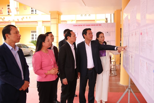 Bắc Ninh: Phó Chủ tịch UBND tỉnh Lê Xuân Lợi kiểm tra công tác bầu cử tại xã Sơn Động và Yên Định