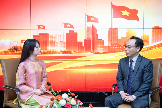 Hoàn thiện thể chế, khơi thông nguồn lực cho giáo dục phát triển