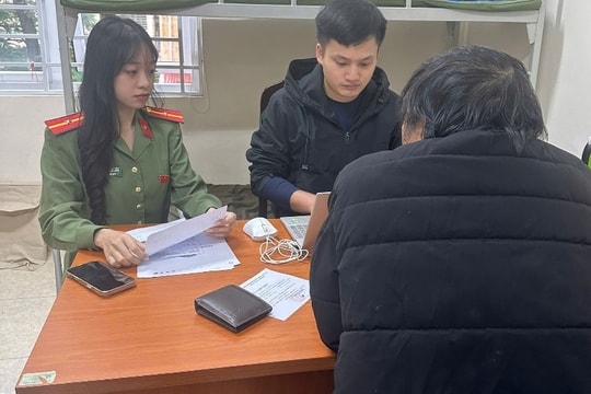 An ninh chính trị nội bộ xử phạt người đàn ông “bịa chuyện’ lãnh đạo Hà Nội xin thôi chức vụ