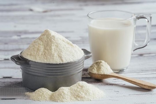 Bộ Y tế đề nghị các tỉnh, thành phố siết kiểm nghiệm, tăng giám sát sản phẩm sữa dinh dưỡng cho trẻ