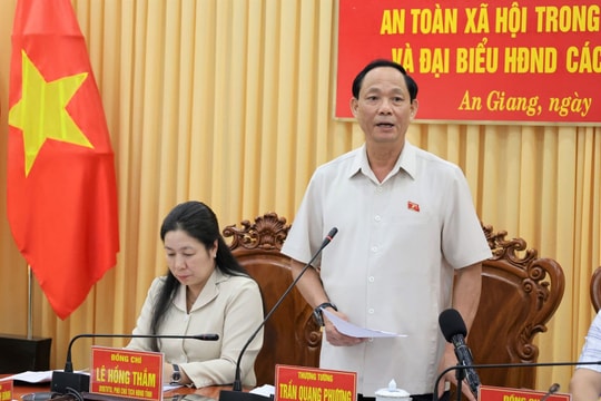 NA Vice Chairman, Senior Lieutenant General Tran Quang Phuong meets with An Giang Provincial Election Commission