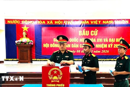 An Giang: Cử tri đặc khu Thổ Châu bầu cử sớm, gửi trọn niềm tin vào lá phiếu