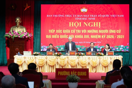 Phó Chủ tịch Thường trực Quốc hội Đỗ Văn Chiến dự Hội nghị tiếp xúc cử tri tại Bắc Ninh