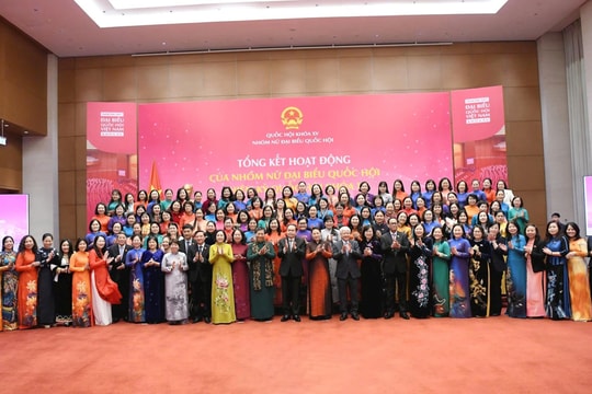 Chủ tịch Quốc hội Trần Thanh Mẫn gửi Thư chúc mừng 8/3 tới các nữ đại biểu Quốc hội, nữ lãnh đạo, quản lý và nữ công chức, viên chức, người lao động trong các cơ quan của Quốc hội