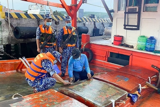 Cục Hải quan tăng cường kiểm soát buôn lậu xăng dầu trên các tuyến biên giới