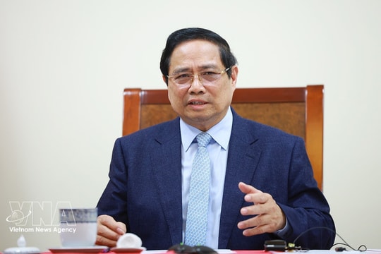 Vietnamese PM holds phone talks with Qatari counterpart