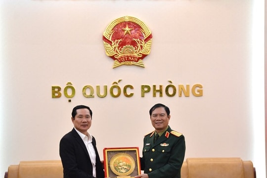 Vietnam, Laos strengthen defence cooperation