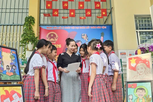 Creating "Election Propaganda Corners" in Schools
