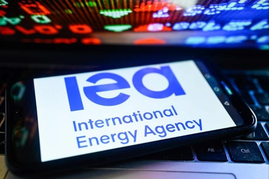 IEA đề xuất xả kho dự trữ dầu lớn nhất lịch sử để hạ nhiệt giá năng lượng