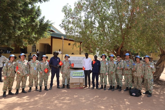 Lực lượng gìn giữ hòa bình Việt Nam hỗ trợ y tế tại Bentiu, Nam Sudan