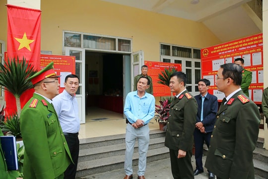 Đoàn công tác Công an TP Hà Nội kiểm tra công tác bảo đảm an ninh, trật tự phục vụ bầu cử tại một số phường