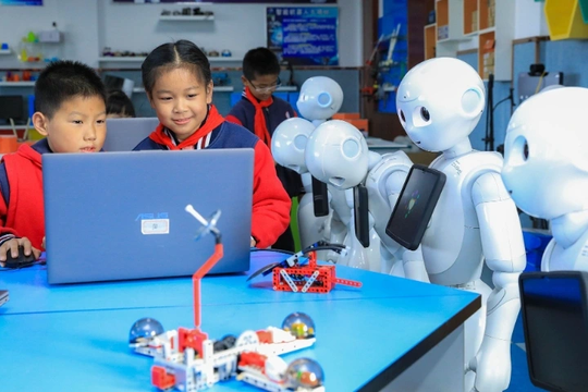 ĐBQH Việt Nga: Học sinh cần dùng AI để tư duy, không chỉ "làm cho xong việc"
