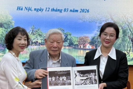 Relic site receives valuable documentary photographs of President Ho Chi Minh