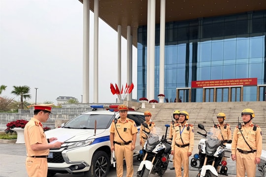 Lào Cai: Lực lương Cảnh sát giao thông bố trí trực 100% quân số bảo đảm an toàn cho Ngày hội non sông