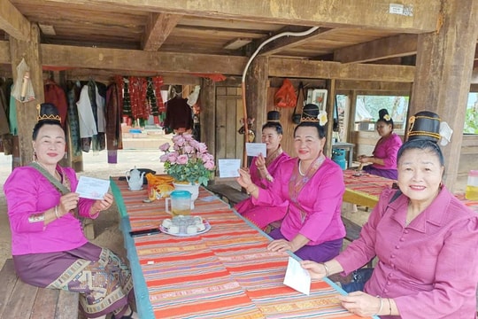 Bảo đảm quyền công dân trong ngày hội non sông cho đồng bào tại "Ngôi nhà chung"