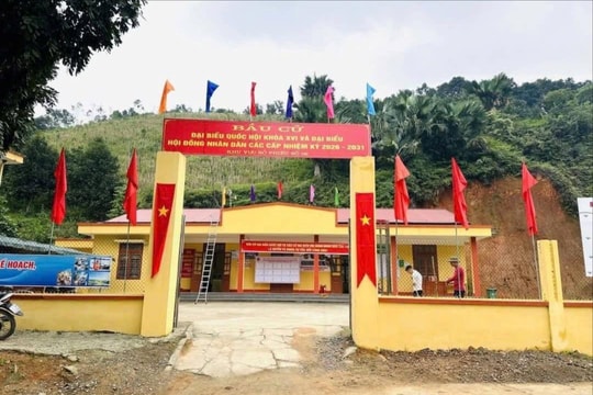 Tân Hợp rực rỡ cờ hoa, sẵn sàng cho ngày hội lớn