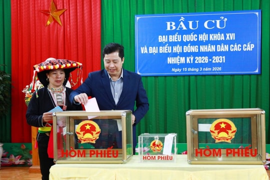 Lào Cai: Bí thư Tỉnh ủy Dương Quốc Huy dự khai mạc và thực hiện bỏ phiếu tại xã Quy Mông