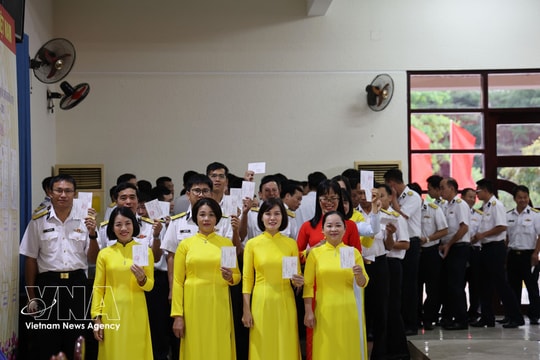 Voters in Truong Sa special zone join nationwide election day