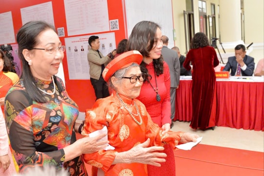 Tính đến 15 giờ, gần 94% cử tri TP. Hải Phòng đã đi bỏ phiếu