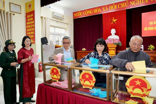 Quảng Ninh yêu cầu nhanh chóng kiện toàn bộ máy, nâng tầm chính quyền sau bầu cử