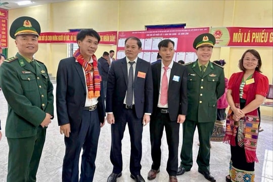Nghệ An: 100% cử tri tại 13 bản vùng biên Sơn Lâm hoàn thành bỏ phiếu