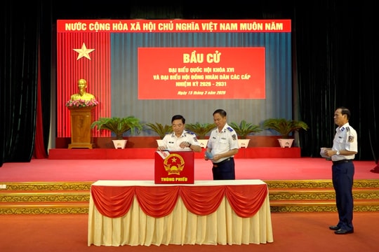 Sôi nổi Ngày hội non sông tại Bộ Tư lệnh Vùng Cảnh sát biển 4