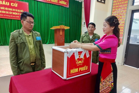 Tỷ lệ cử tri đi bỏ phiếu đạt cao ngay từ buổi sáng