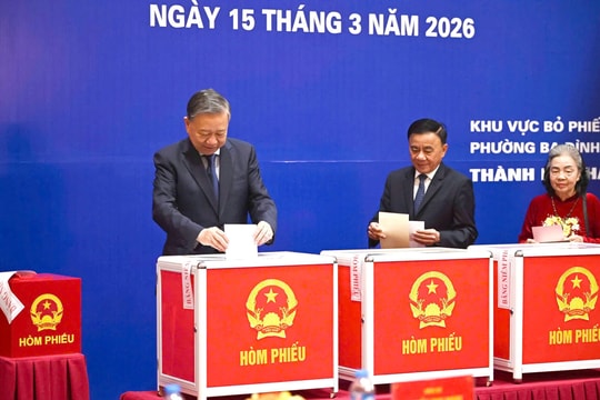 [TỔNG THUẬT] Ngày bầu cử 15/3: Tỷ lệ cử tri cả nước đi bỏ phiếu đạt 99,68%