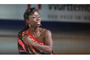 Huyền thoại trượt băng nghệ thuật Surya Bonaly đến Hà Nội