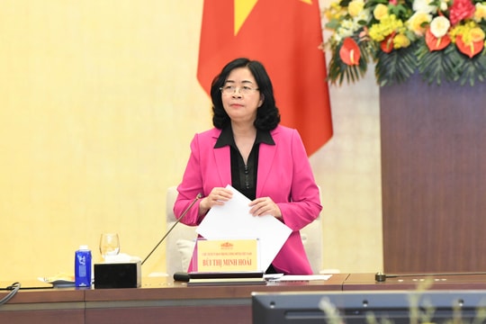 Chuyển mạnh từ xây dựng “pháp luật tốt trên văn bản” sang “pháp luật tốt trong cuộc sống”