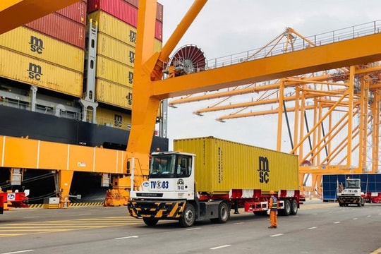 Thủ tướng Phạm Minh Chính chỉ đạo đẩy mạnh xuất khẩu, mở rộng thị trường trong năm 2026