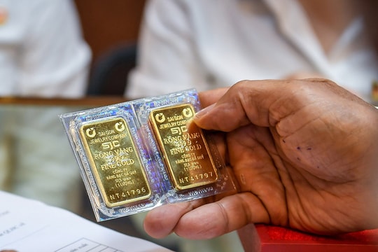 Ngày 25/3: Giá vàng tăng "phi mã", SJC chạm 176 triệu đồng/lượng