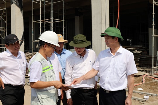 Bí thư Thành ủy Cần Thơ Lê Quang Tùng kiểm tra 2 dự án quan trọng trên địa thành phố
