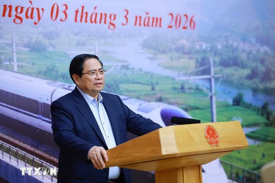 Thủ tướng Phạm Minh Chính chủ trì họp Thường trực Chính phủ thúc đẩy triển khai các dự án đường sắt