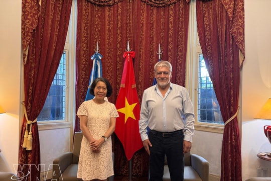 Vietnam strengthens labour cooperation with Latin American–Caribbean union federation