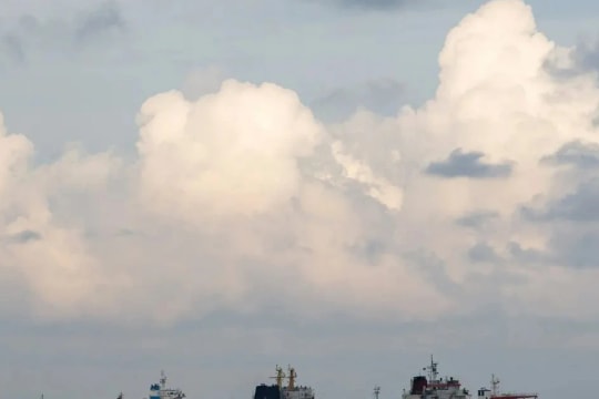 Middle East tension upheaval jolts shipping fuel suppliers in Singapore