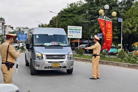 Hà Nội: Siết chặt quản lý, kiểm tra nồng độ cồn, ma túy lái xe đưa đón học sinh